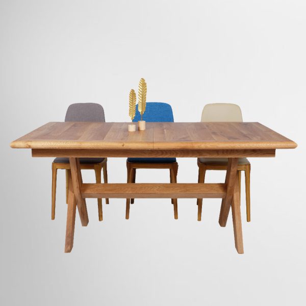 שולחן לפינת אוכל דגם סלים מלבני וכסאות מעוצבים