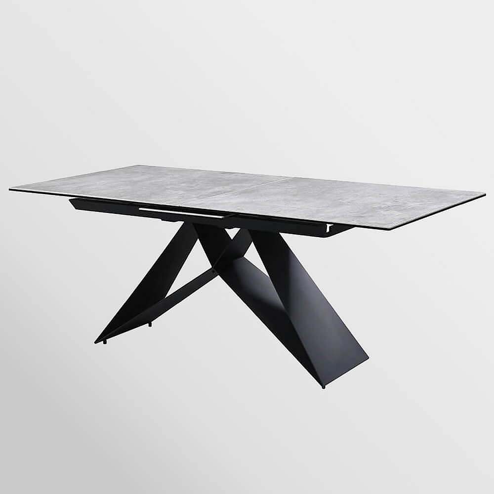 שולחן אוכל מודרני עם רגלי ברזל